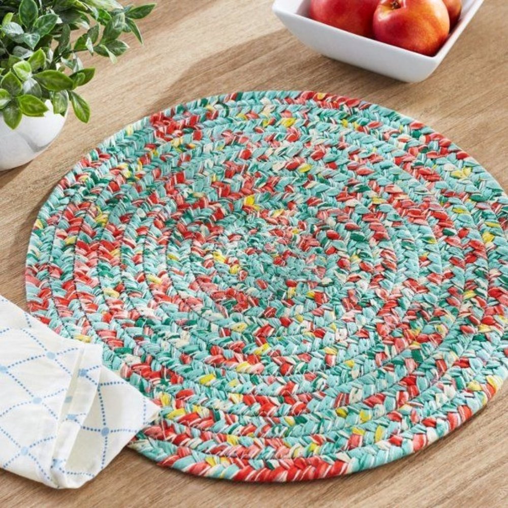 The Pioneer Woman Vintage Floral Reversible Round Braided Placemat Set of 2